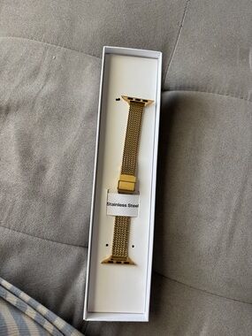 Gold Stainless Steel Mesh Apple Watch Band